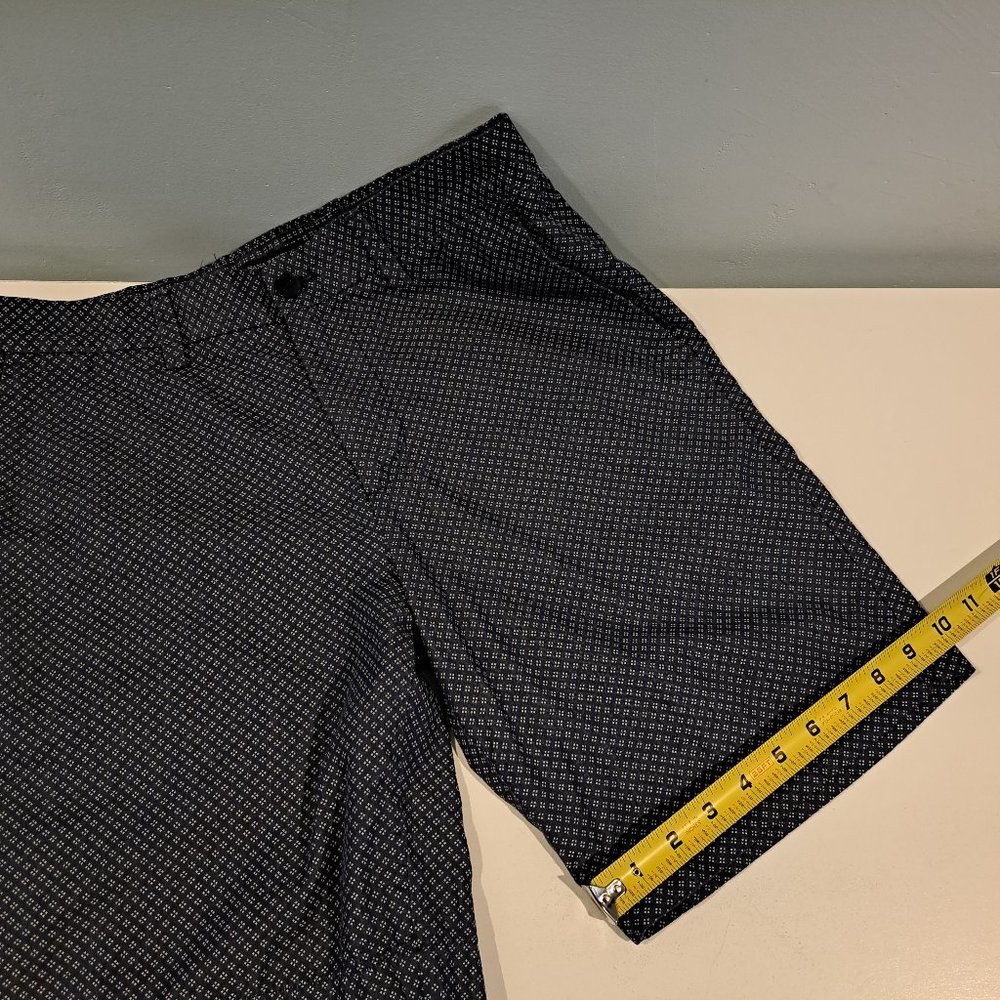 Banana Republic Men's 30"x9" Aiden Short - Picture 14 of 14
